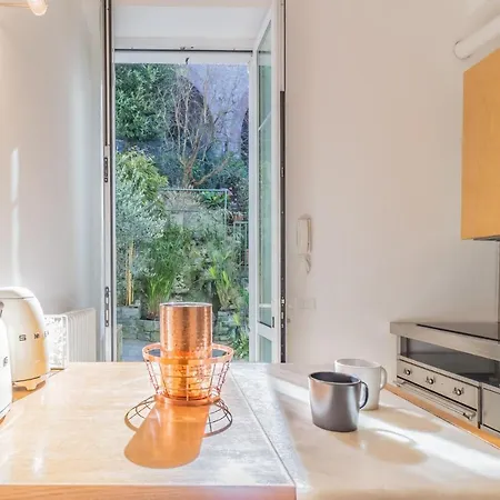 Varenna Apartman Perledo